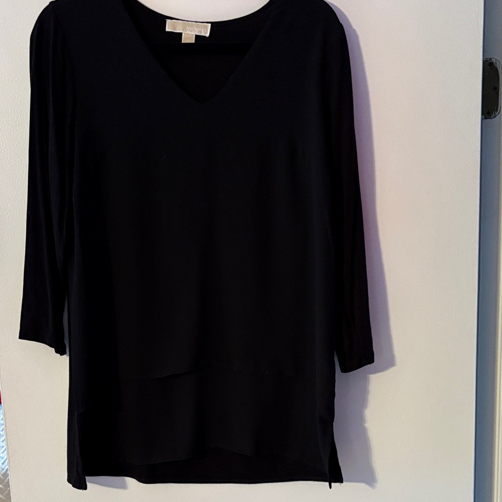 Michael Kors Elegant Black V-Neck Blouse